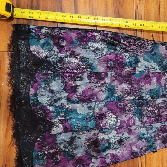 Body con lace overlay dress size 4 NWT - Picture 8 of 8